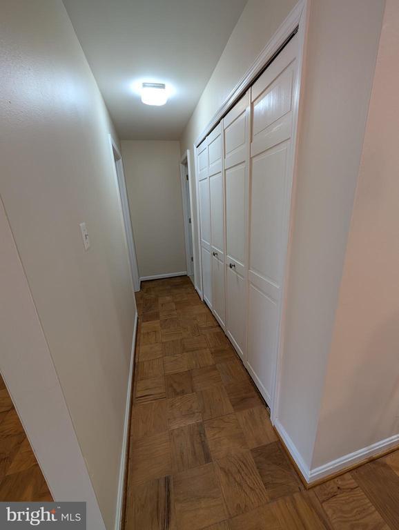 Building Photo - 5964 Westchester Park Dr