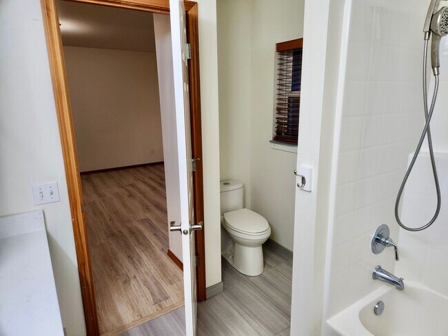 Building Photo - Beautiful 3 Bed / 2.5 Bath Townhome in Lake Stevens