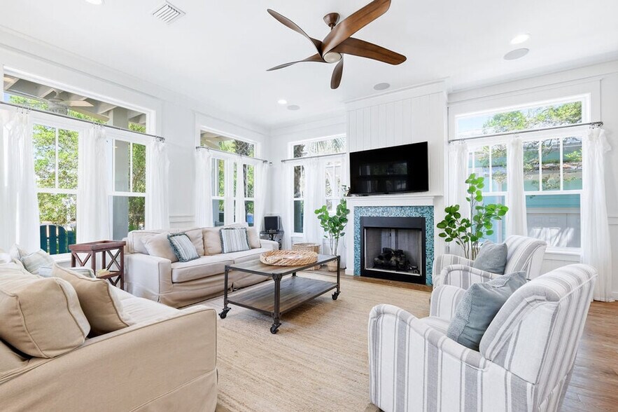 Building Photo - 285 Cassine Garden Cir