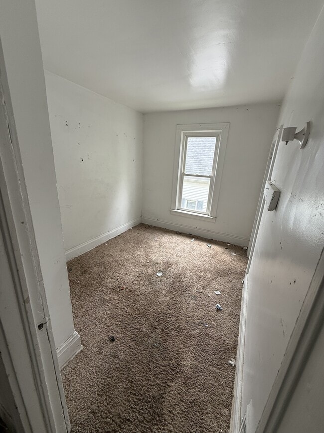 Building Photo - 4112 Caroline Ave