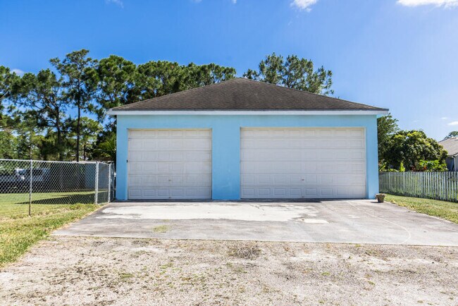 Building Photo - 15288 76th Rd N