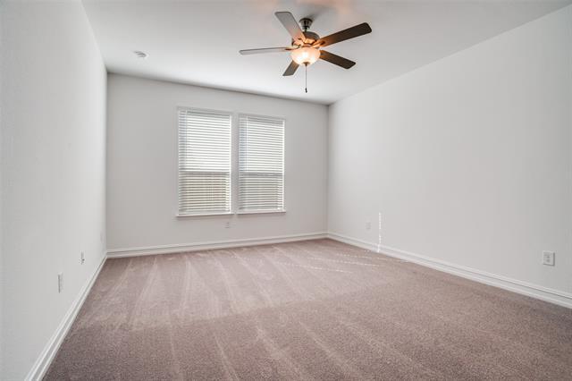 Building Photo - 1600 Tyler Dr