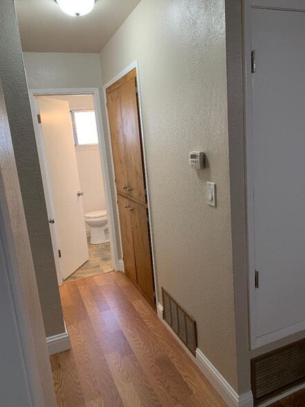 Hallway - 19041 Rio Verde St