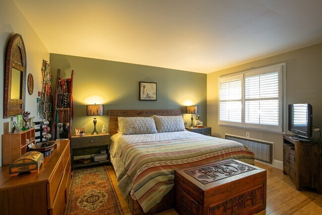 Building Photo - 1401 Great Pond Rd