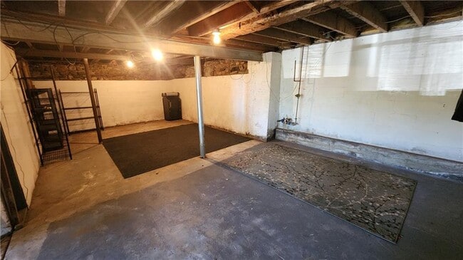 Building Photo - 1128 Ridge Rd