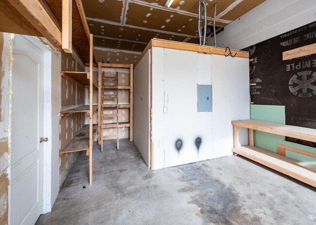 Building Photo - 3800 1/2 Templeton Gap Road