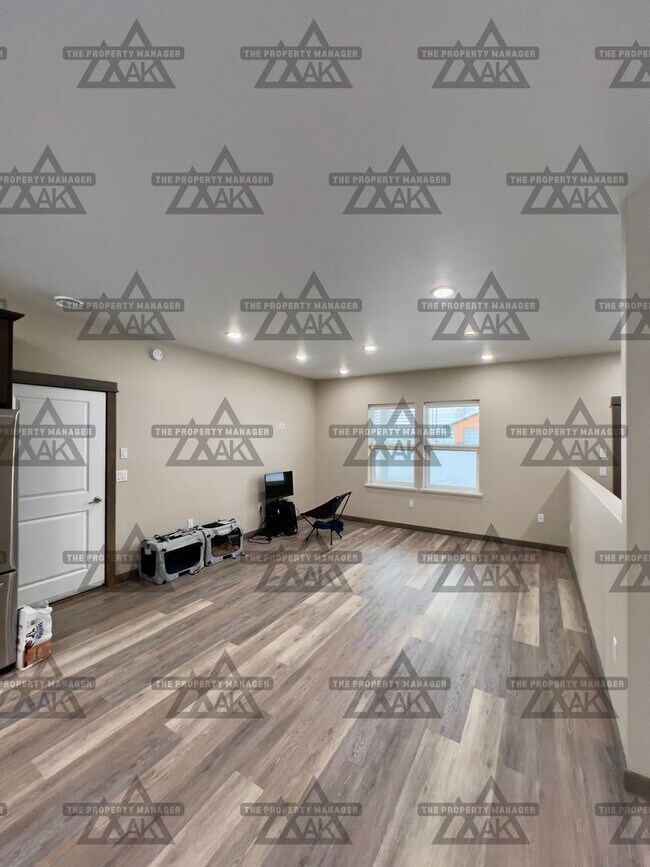 Building Photo - Beautiful 3-Bedroom, 2-Bath Home in North ...