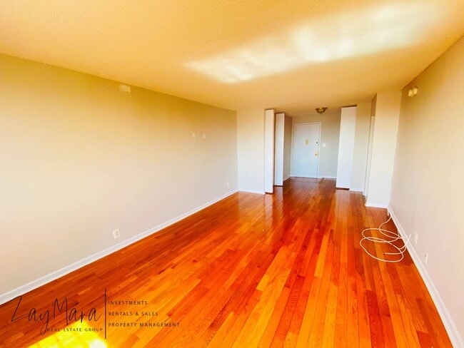 Building Photo - 40 E Sidney Ave