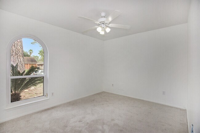 Building Photo - 22515 Colonialgate Dr