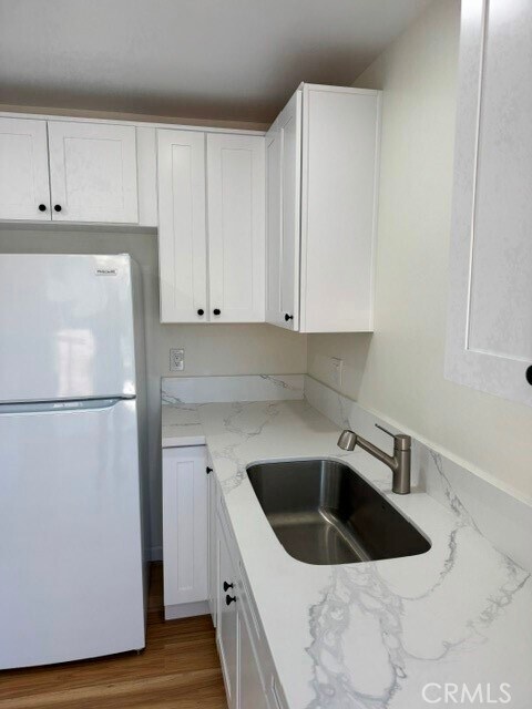 Building Photo - 1721 Ocean St