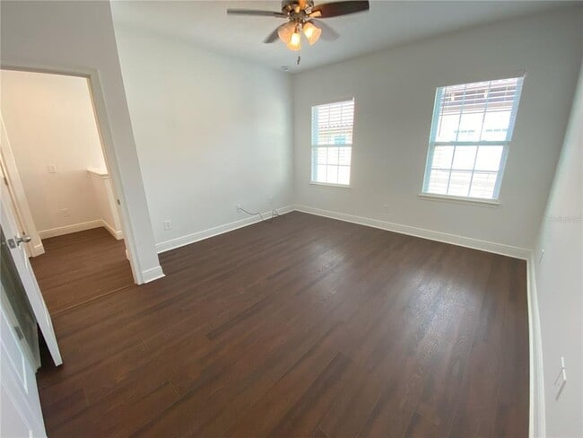 Building Photo - 1024 Parma Cir