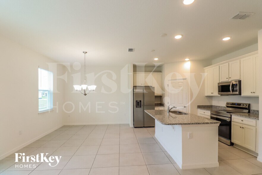 Building Photo - 121 Windsor Reserve Dr