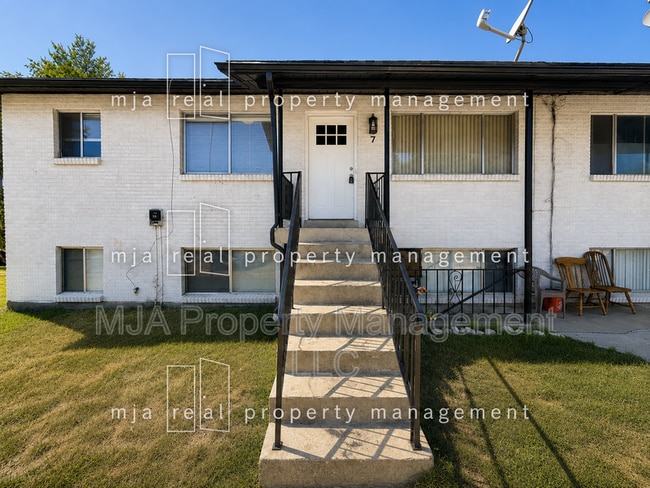 Building Photo - 1428 W 300 N