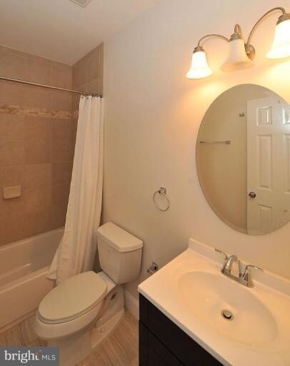 Upstairs Bathroom - 829 Florida Ave NE