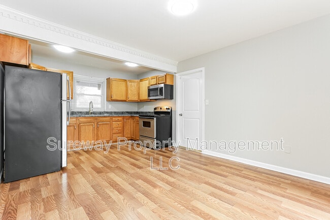 Building Photo - 40 Madestone Ln