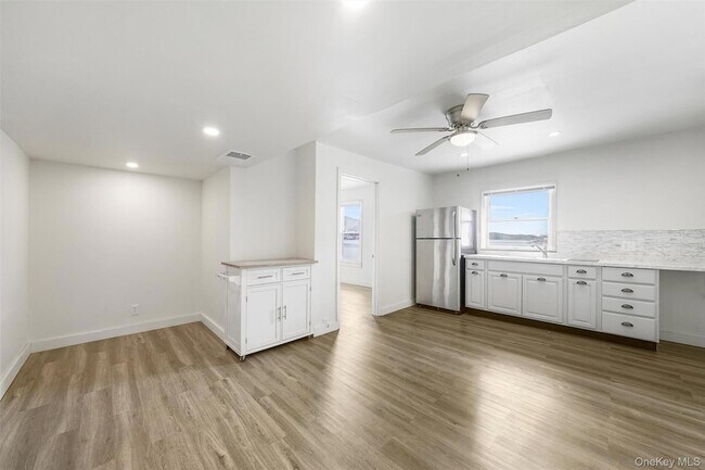 Building Photo - 620 Jersey Ave