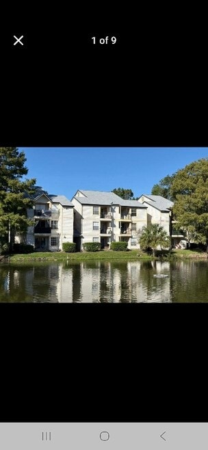 Building Photo - 1972 Lake Atriums Cir