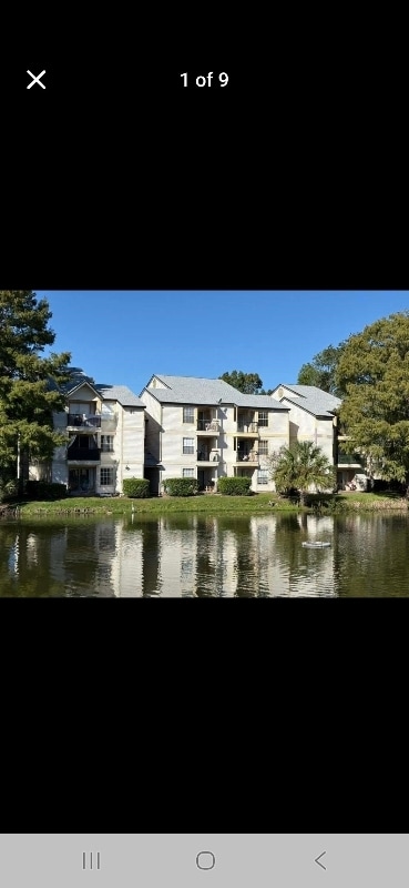 Building Photo - 1972 Lake Atriums Cir