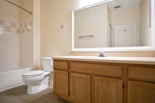 Building Photo - Runaway Beach Condo now available!