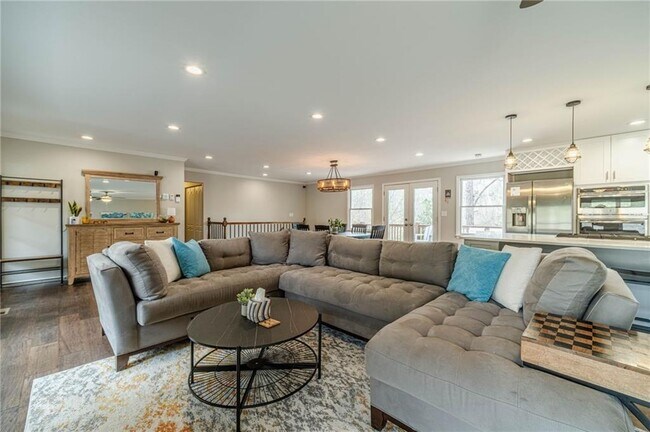 Building Photo - 691 Harbor Cove