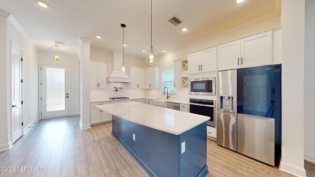 Building Photo - 119 Martha Ct.