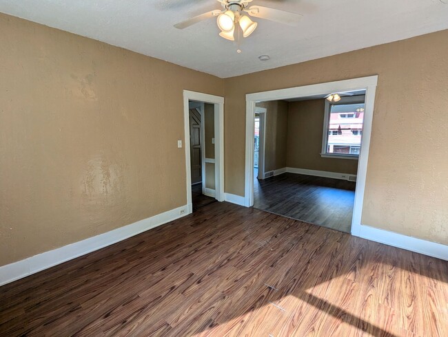 Building Photo - 2 Bedroom 1 Bathroom Single Family Home (P...