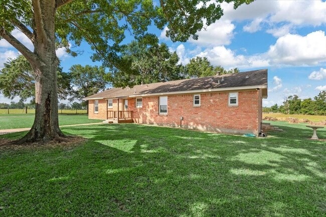 Building Photo - 28792 Waller Gladish Rd