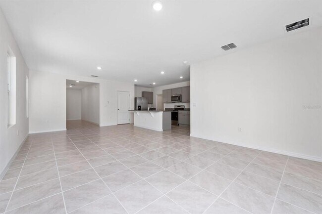 Building Photo - 1296 Cascades Ave