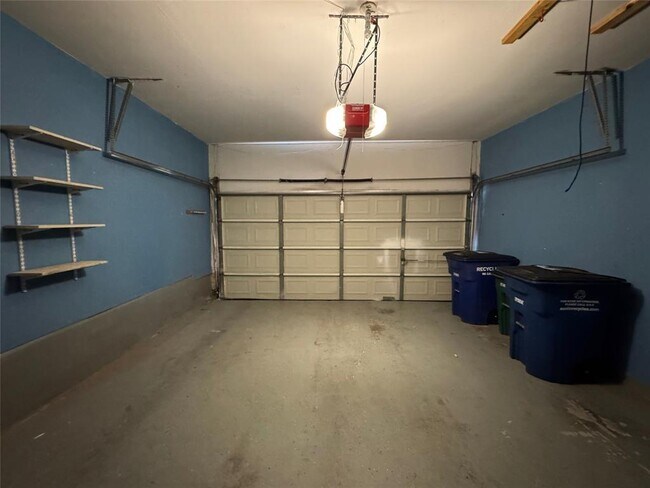Building Photo - 2909 Allison Dr