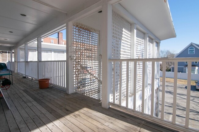 Building Photo - WOW!!  NO FEE!!!   BRIGHTON CENTER 3 BED/2.5 BATH WITH PARKING INCLUDED FOR JUNE 1ST!!