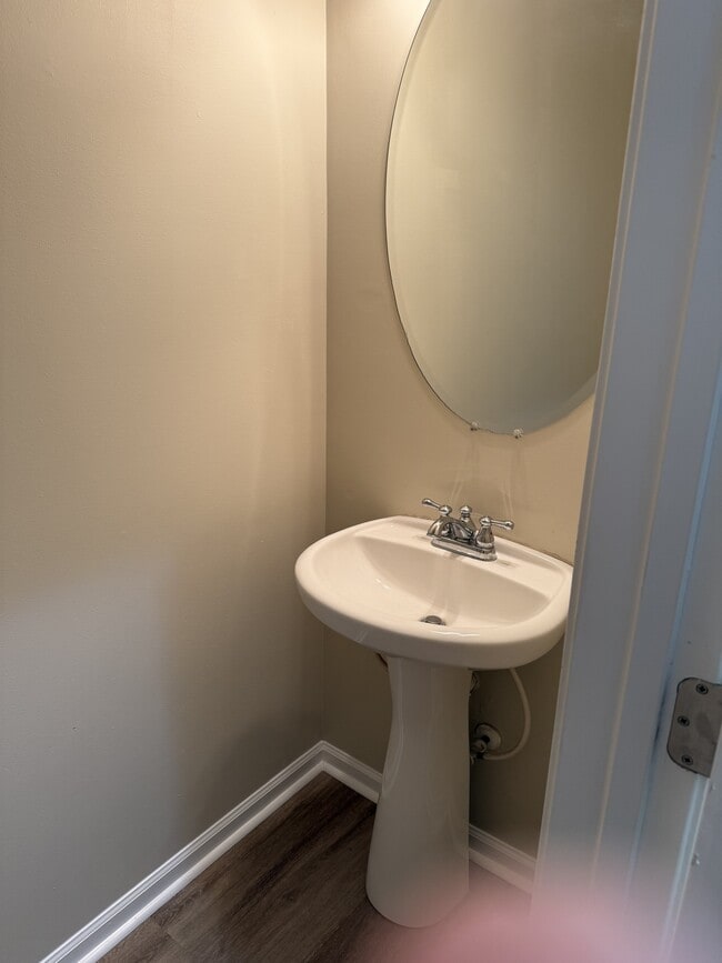 Building Photo - 2380 McIntosh Dr