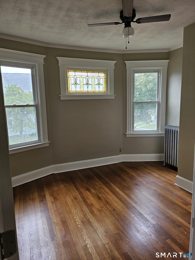 Building Photo - 71 Campfield Ave