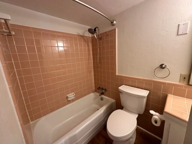 Building Photo - 1304 Mariposa Dr