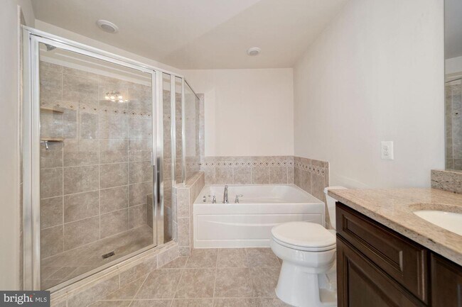 Building Photo - 540 Copley Pl