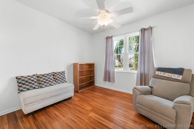 Building Photo - 364 Sunview Way