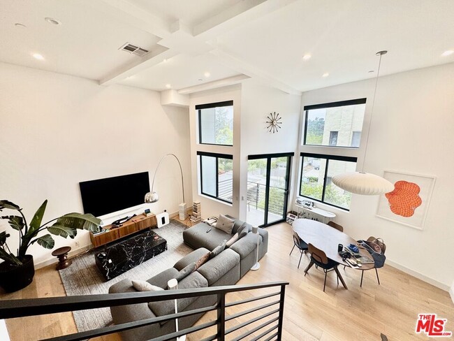 Building Photo - 2406 Glendale Ct
