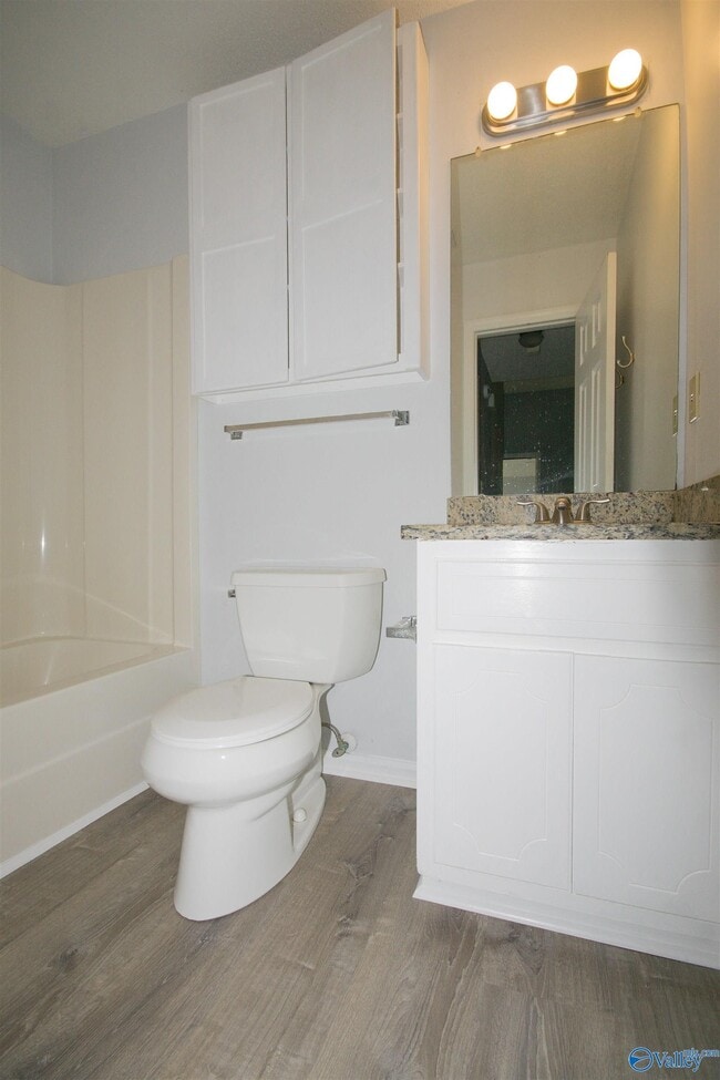 Building Photo - 215 Cypress Creek Dr