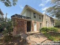 Building Photo - 2811 Woodbury Dr