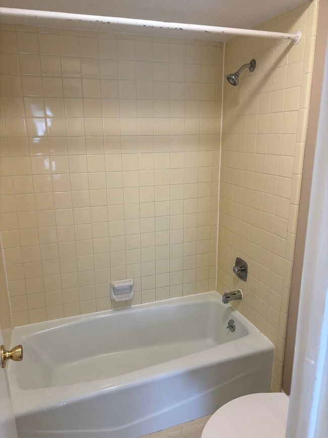 Building Photo - 6313 Olde Towne Dr