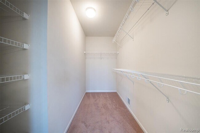 Building Photo - 49184 Gracechurch Rd