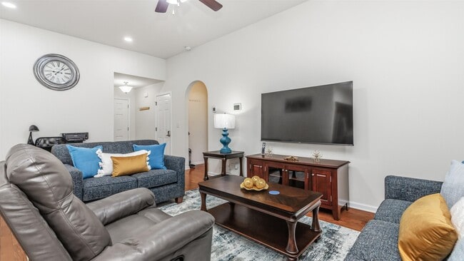 Building Photo - 2801 McDougall Dr