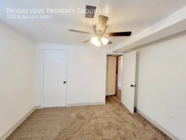 Building Photo - 3012 N Arcadia St