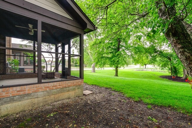 Building Photo - 1613 Pebble Beach Dr