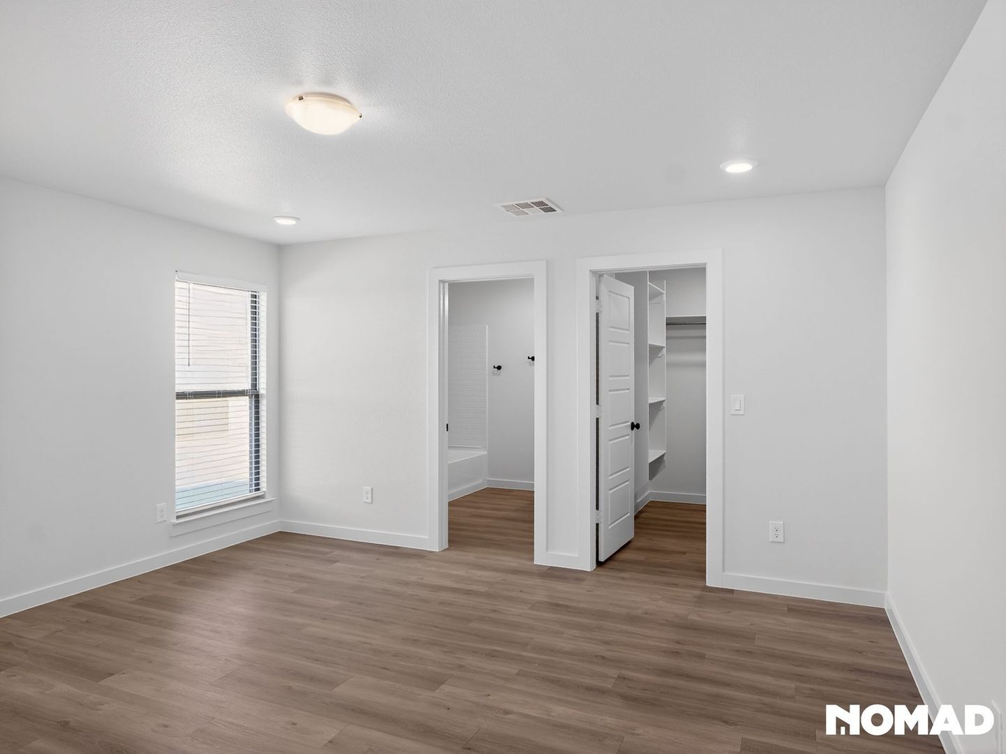 Building Photo - 2160 Langford Ave