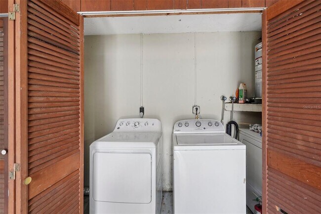 Building Photo - 3524 Cincinnati Dr