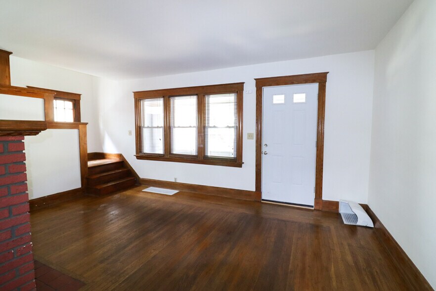 Building Photo - 2318 Moerlein Ave