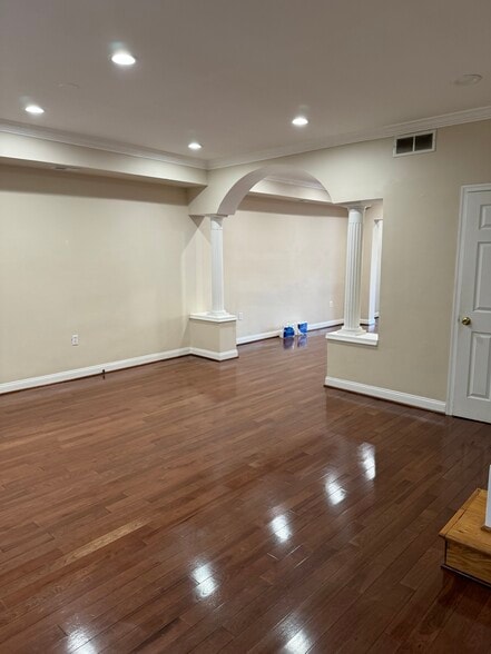 Building Photo - 708 Quincy St NW