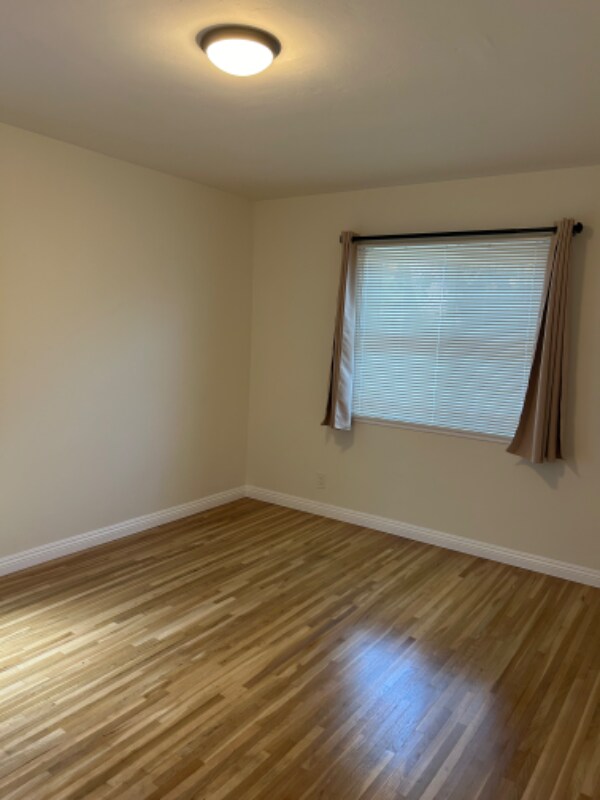 Building Photo - 3445 Carmona Ave