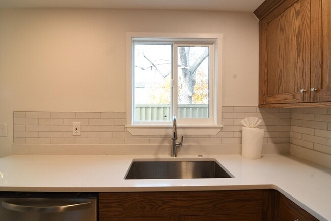 Building Photo - 5004 E Hinsdale Pl