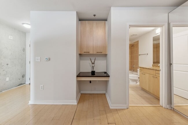 Building Photo - Sought After Realm Residences!